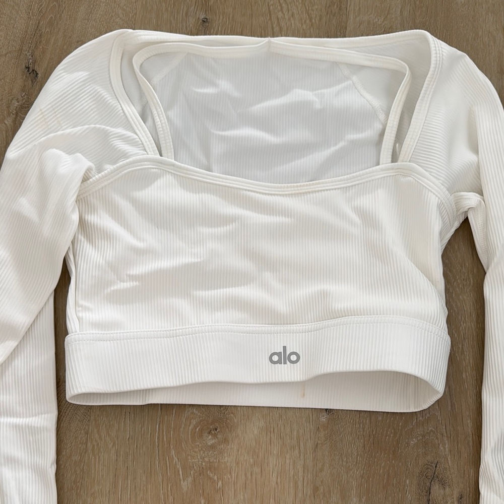 Alo White Long Sleeve Crop Top